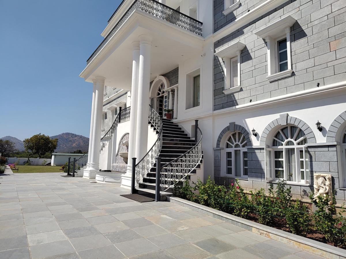 Hotel Boheda Manor - Luxury Retreat à Udaipur Extérieur photo